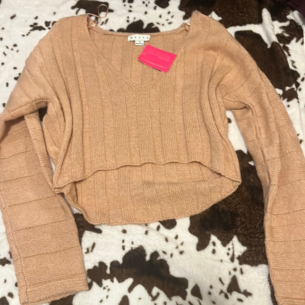 HYFVE— sweater NWT Light pink